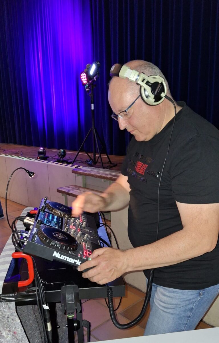 DJ Markus vom Kulturkreis präsentierte vier Stunden lang tolle Hits (10.05.2025)