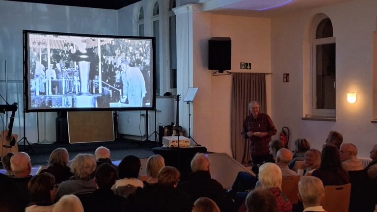 Roland Fett zeigte detailliert alle Seiten von Simbabwe (22.11.2025)